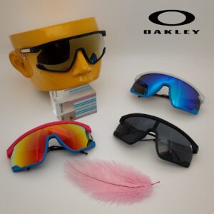 عینک آفتابی اوکلی Oakley دارای لنز پولاروید
